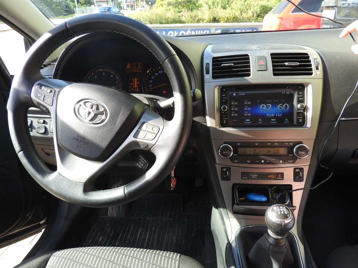Toyota Avensis.jpeg